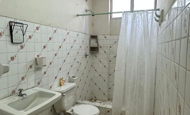 Venta de casa en Salinas, Cdla Italiana, a un minuto del malecón de Salinas, GenF