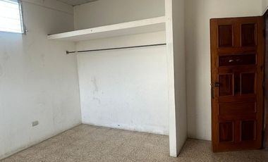 Venta de casa en Salinas, Cdla Italiana, a un minuto del malecón de Salinas, GenF