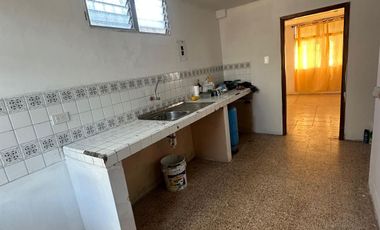 Venta de casa en Salinas, Cdla Italiana, a un minuto del malecón de Salinas, GenF