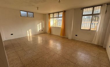 Venta de casa en Salinas, Cdla Italiana, a un minuto del malecón de Salinas, GenF