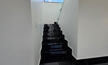 Expectacular casa, ubicada en la zona sur de la Ciudad de Manta