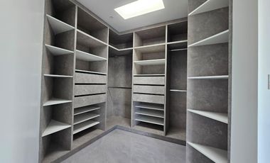 Expectacular casa, ubicada en la zona sur de la Ciudad de Manta