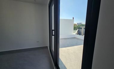 Expectacular casa, ubicada en la zona sur de la Ciudad de Manta