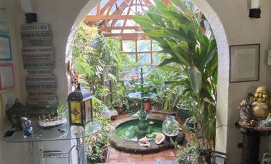 Casa amplia 6D 5B + habitación tipo depto. con entrada independiente