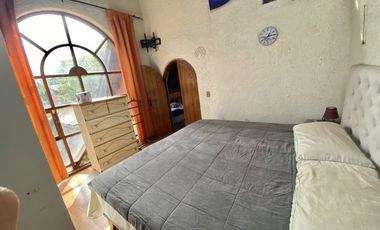 Casa amplia 6D 5B + habitación tipo depto. con entrada independiente