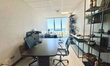 Boulevard Montemar. Av. Concón Reñaca. Oficina con vista al mar.