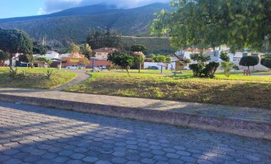 Casa de venta Urbanización Oasis San Antonio de Pichincha