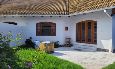 Casa de venta Urbanización Oasis San Antonio de Pichincha