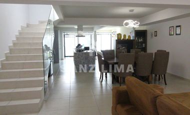La Reserva. Magnifica casa con amplio terreno excedente, 3 recamaras.