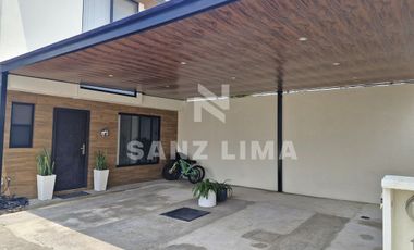 La Reserva. Magnifica casa con amplio terreno excedente, 3 recamaras.