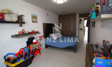 La Reserva. Magnifica casa con amplio terreno excedente, 3 recamaras.