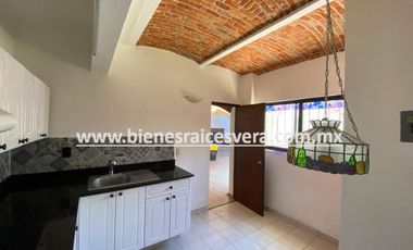 CASA EN RENTA EN TEQUISQUIAPAN EN FRACC. MANANTIALES DEL PRADO. Eugenia.