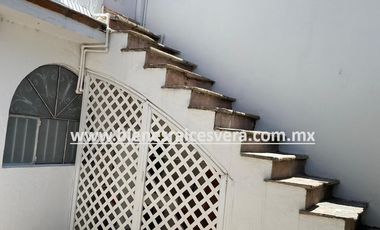 CASA EN RENTA EN TEQUISQUIAPAN EN FRACC. MANANTIALES DEL PRADO. Eugenia.