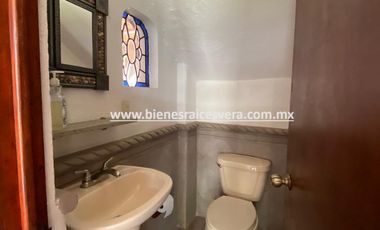 CASA EN RENTA EN TEQUISQUIAPAN EN FRACC. MANANTIALES DEL PRADO. Eugenia.