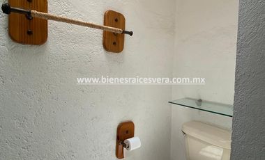 CASA EN RENTA EN TEQUISQUIAPAN EN FRACC. MANANTIALES DEL PRADO. Eugenia.