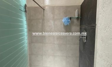 CASA EN RENTA EN TEQUISQUIAPAN EN FRACC. MANANTIALES DEL PRADO. Eugenia.