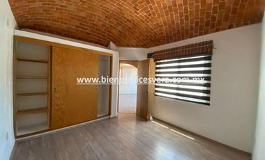 CASA EN RENTA EN TEQUISQUIAPAN EN FRACC. MANANTIALES DEL PRADO. Eugenia.