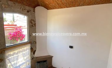 CASA EN RENTA EN TEQUISQUIAPAN EN FRACC. MANANTIALES DEL PRADO. Eugenia.