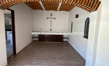 CASA EN RENTA EN TEQUISQUIAPAN EN FRACC. MANANTIALES DEL PRADO. Eugenia.