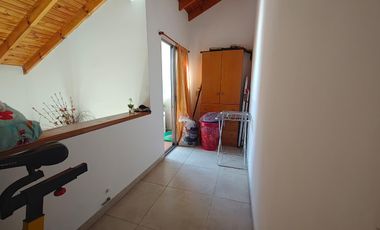 CASA 5 AMBIENTES VENTA EN Islandia  3779 (REMEDIOS DE ESCALADA)