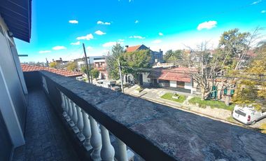 CASA 5 AMBIENTES VENTA EN Islandia  3779 (REMEDIOS DE ESCALADA)