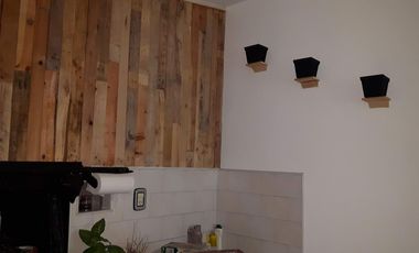 CASA 5 AMBIENTES VENTA EN Islandia  3779 (REMEDIOS DE ESCALADA)