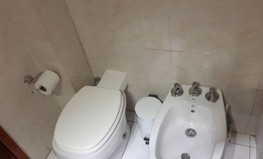 CASA 5 AMBIENTES VENTA EN Islandia  3779 (REMEDIOS DE ESCALADA)