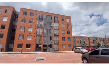 VENDO APARTAMENTO PRIMER PISO EN CAJICA EN CONJUNTO CERRADO.