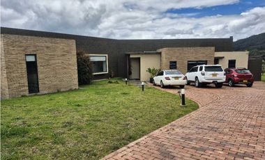 VENDO/ARRIENDO CASA  APOSENTOS DE YERBABUENA CLUB HOUSE- ESPECTACULAR