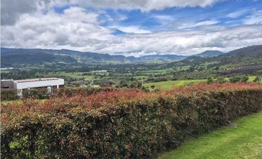 VENDO/ARRIENDO CASA  APOSENTOS DE YERBABUENA CLUB HOUSE- ESPECTACULAR