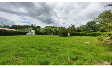 Venta de lote de 1612 M2 en 349 mill en La Mesa Cund, terreno plano