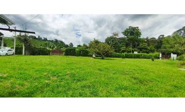 Venta de lote de 1612 M2 en 349 mill en La Mesa Cund, terreno plano