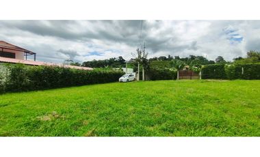 Venta de lote de 1612 M2 en 349 mill en La Mesa Cund, terreno plano