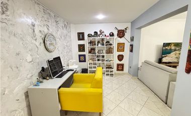 VENTA  AMPLIA CASA MULTIFAMILIAR EN PRIMER PISO EN SIMON BOLIVAR