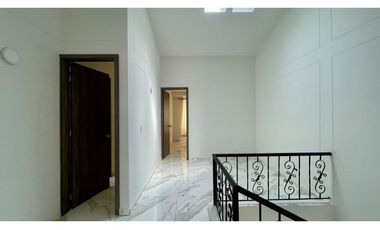 VENTA DE HERMOSA CASA REMODELADA BARRIO CORALES PEREIRA