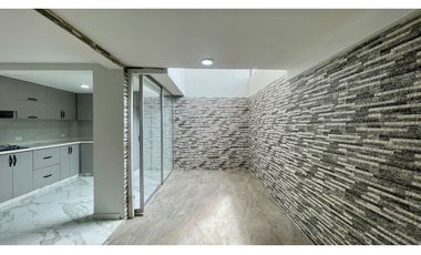 VENTA DE HERMOSA CASA REMODELADA BARRIO CORALES PEREIRA