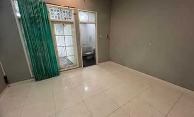 Rumah Luas dan Nyaman di Kawasan Strategis Laweyan Solo