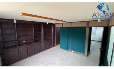 ARRIENDO OFICINA EN CENTRO DE  BUCARAMANGA COD:679