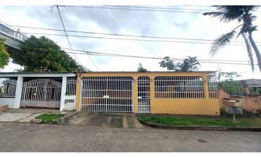 Se Vende Casa en Pedregal, cerca McDonald # 2229 cvd