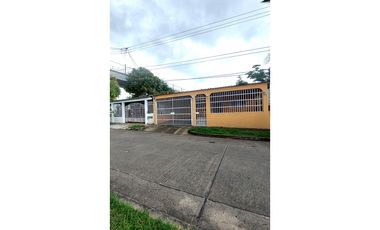 Se Vende Casa en Pedregal, cerca McDonald # 2229 cvd