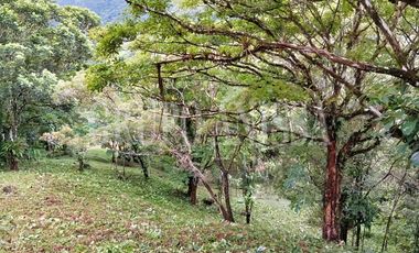 Se vende Terreno con Hermosas Vistas en Zona Alta - Altos del Maria