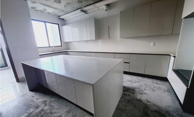 VENTA DE APARTAMENTO EN SANTA MARIA PH EMPIRE RESIDENCES 322M2  JP