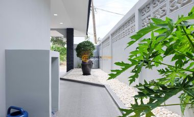 Modern 3 Bed Pool Villa Mabprachan Lake