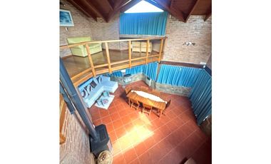 CHALET DE HERMOSO Y CALIDO DISEÑO