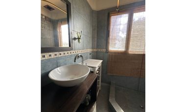CHALET DE HERMOSO Y CALIDO DISEÑO