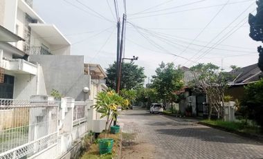Rumah disewakan jl Pinus Solo Baru dekat GOR Pendawa
