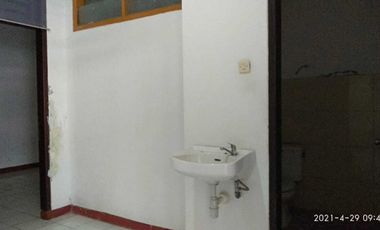 Rumah disewakan jl Pinus Solo Baru dekat GOR Pendawa