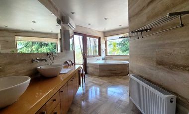 Casa en venta  en LO BARNECHEA
