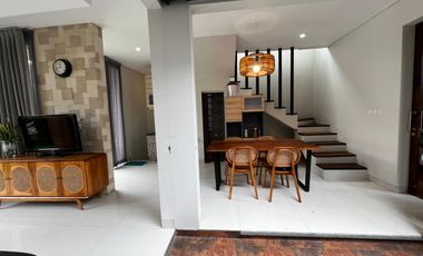Rumah mewah isi pool di Sedap Malam kesiman Denpasar Timur