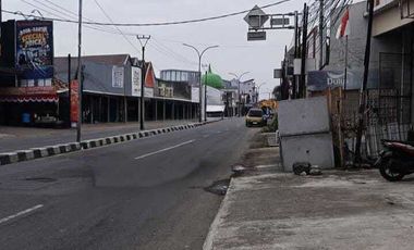 Disewakan GUDANG Lokasi  Nempel jalan utama Surotokunto Karawang